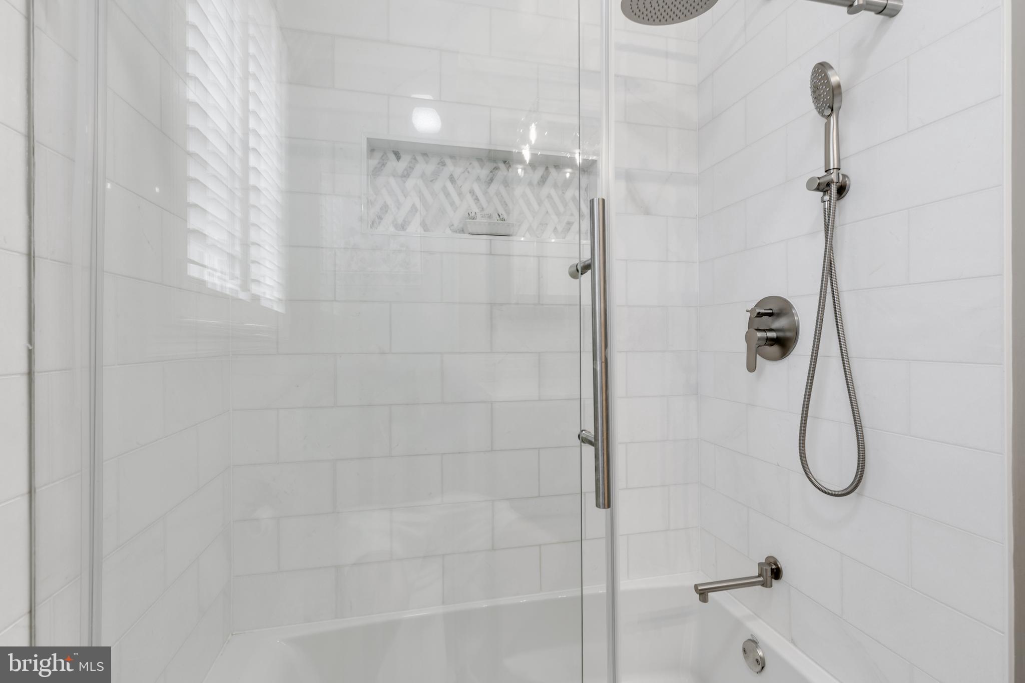 FAIRLINGTON MEWS - Residential