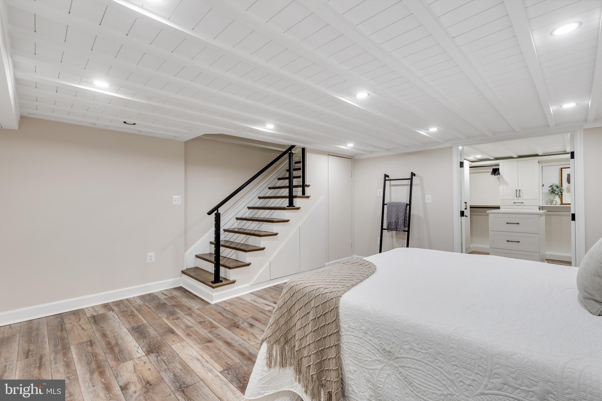 FAIRLINGTON MEWS - Residential