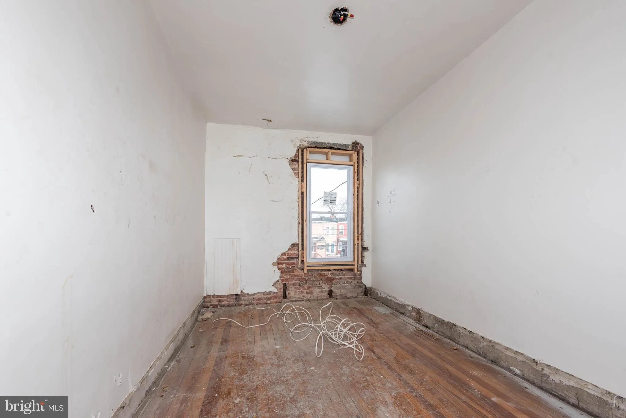 Baltimore, Maryland 21215, United States, 3 Bedrooms Bedrooms, ,1 BathroomBathrooms,Residential,Pending,14586