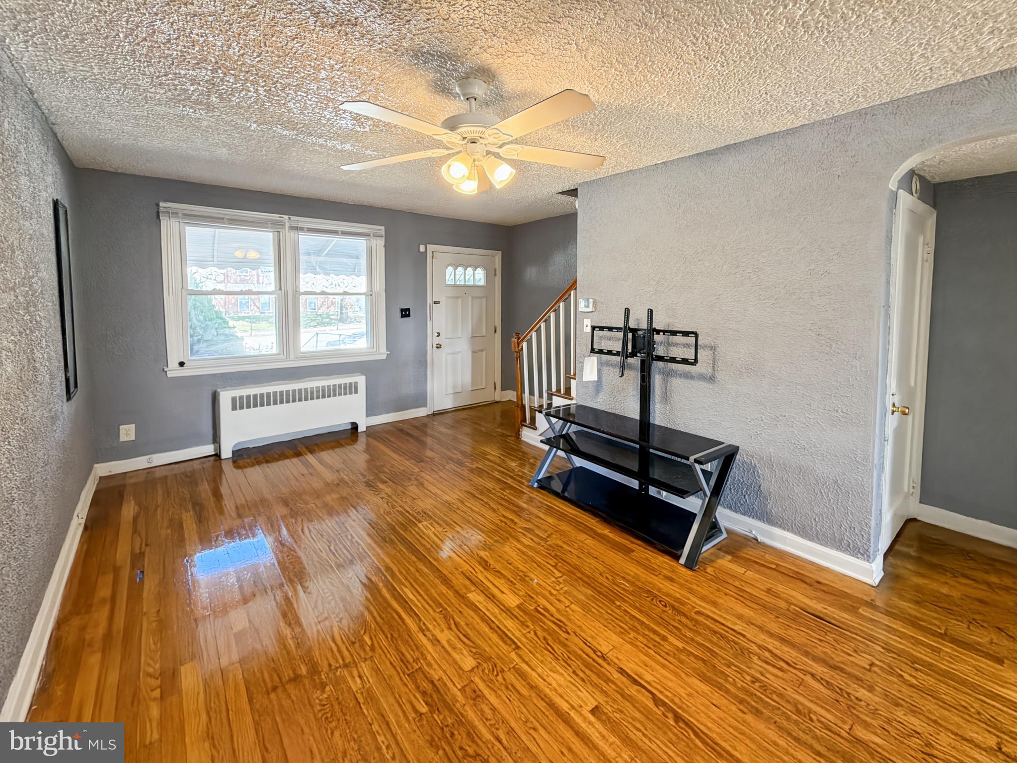 BROADWAY EAST - Residential