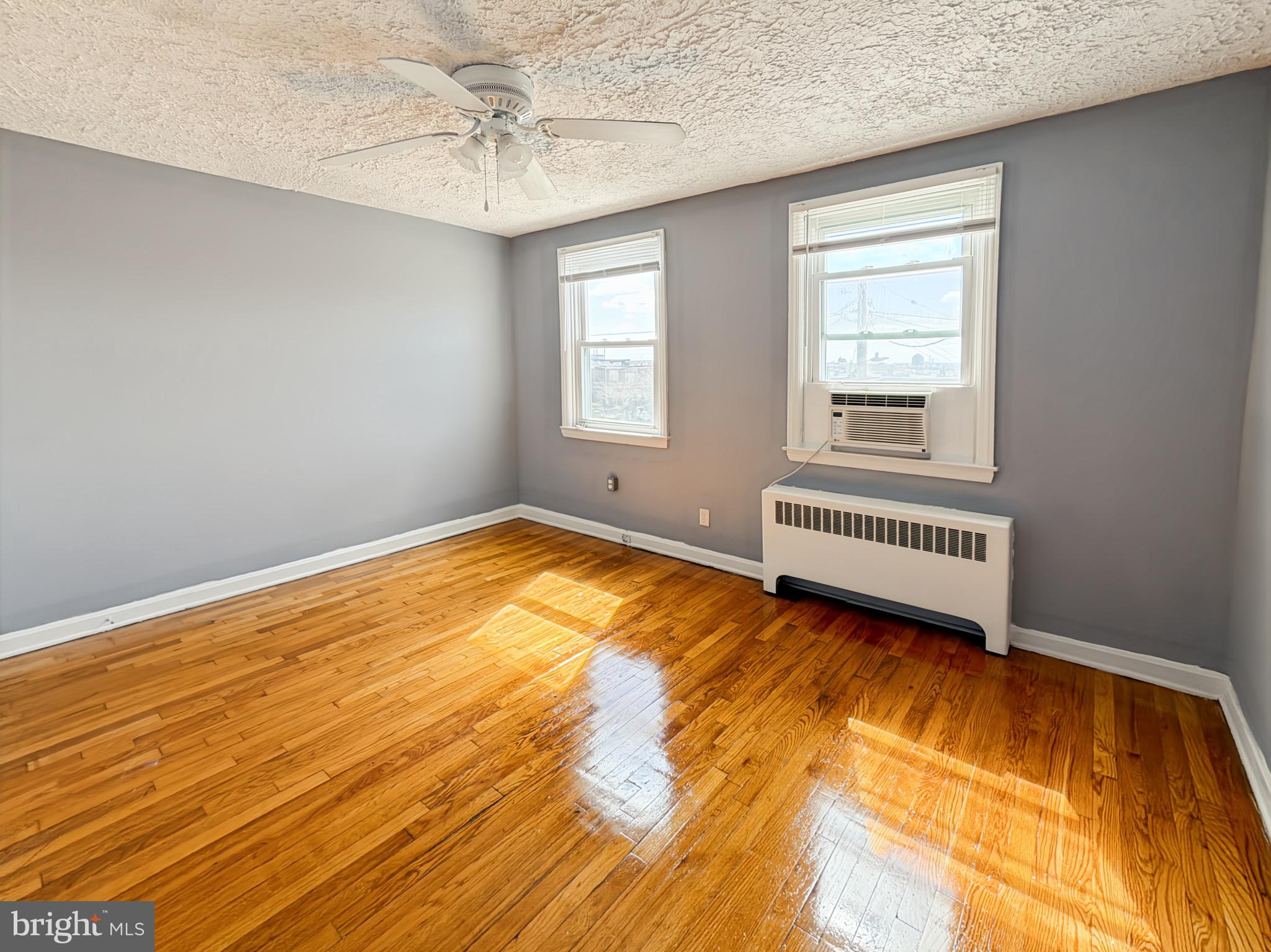 BROADWAY EAST - Residential