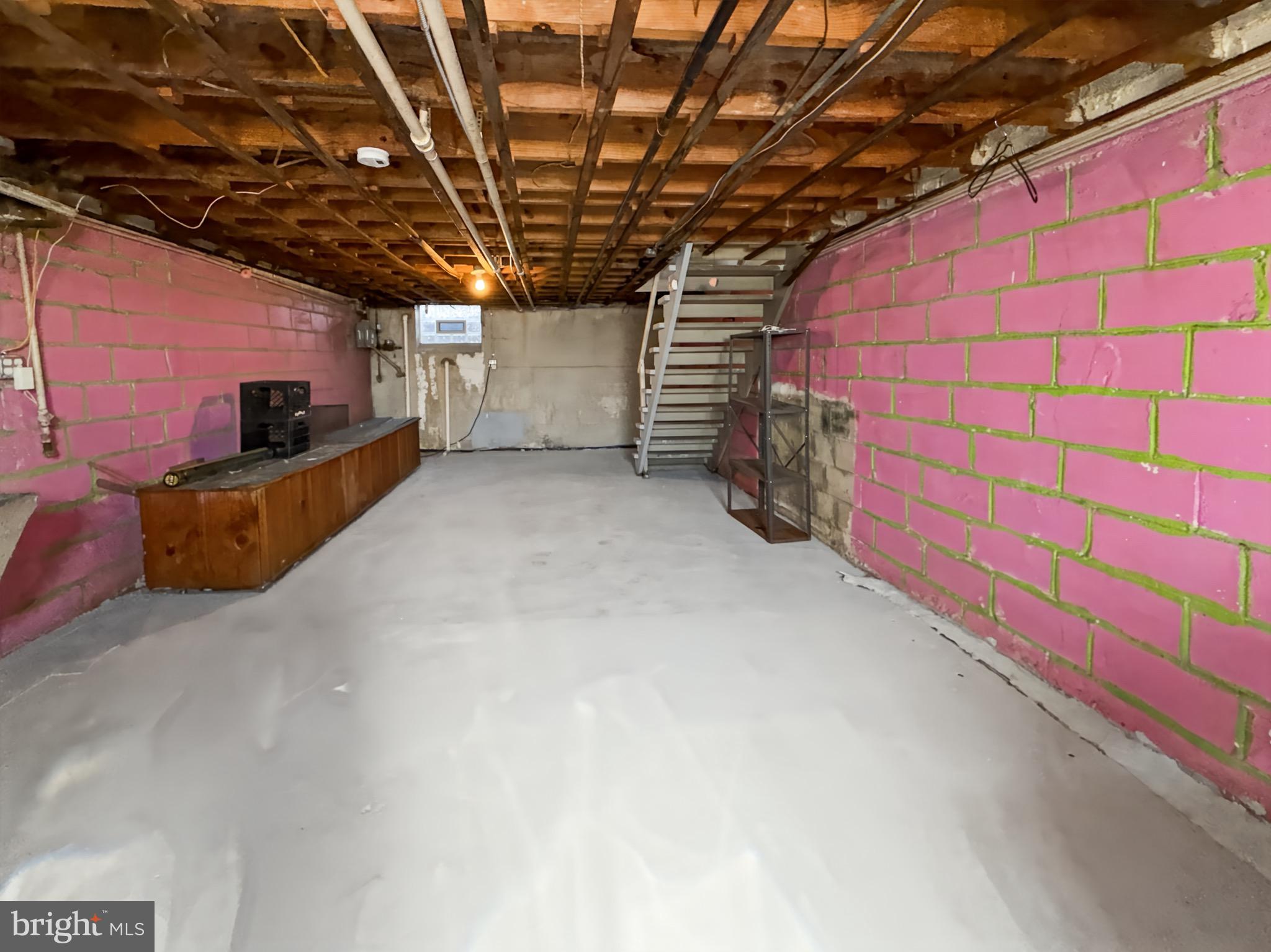 BROADWAY EAST - Residential