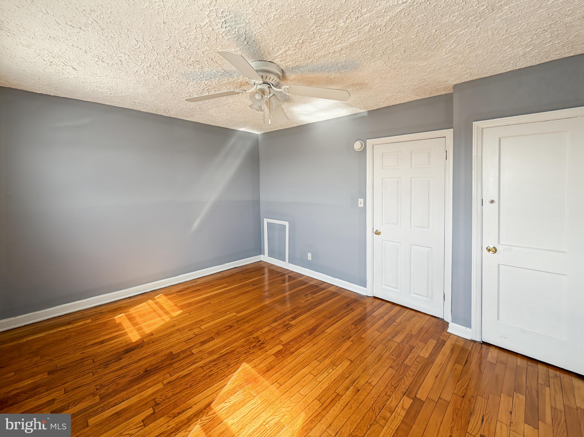 BROADWAY EAST - Residential