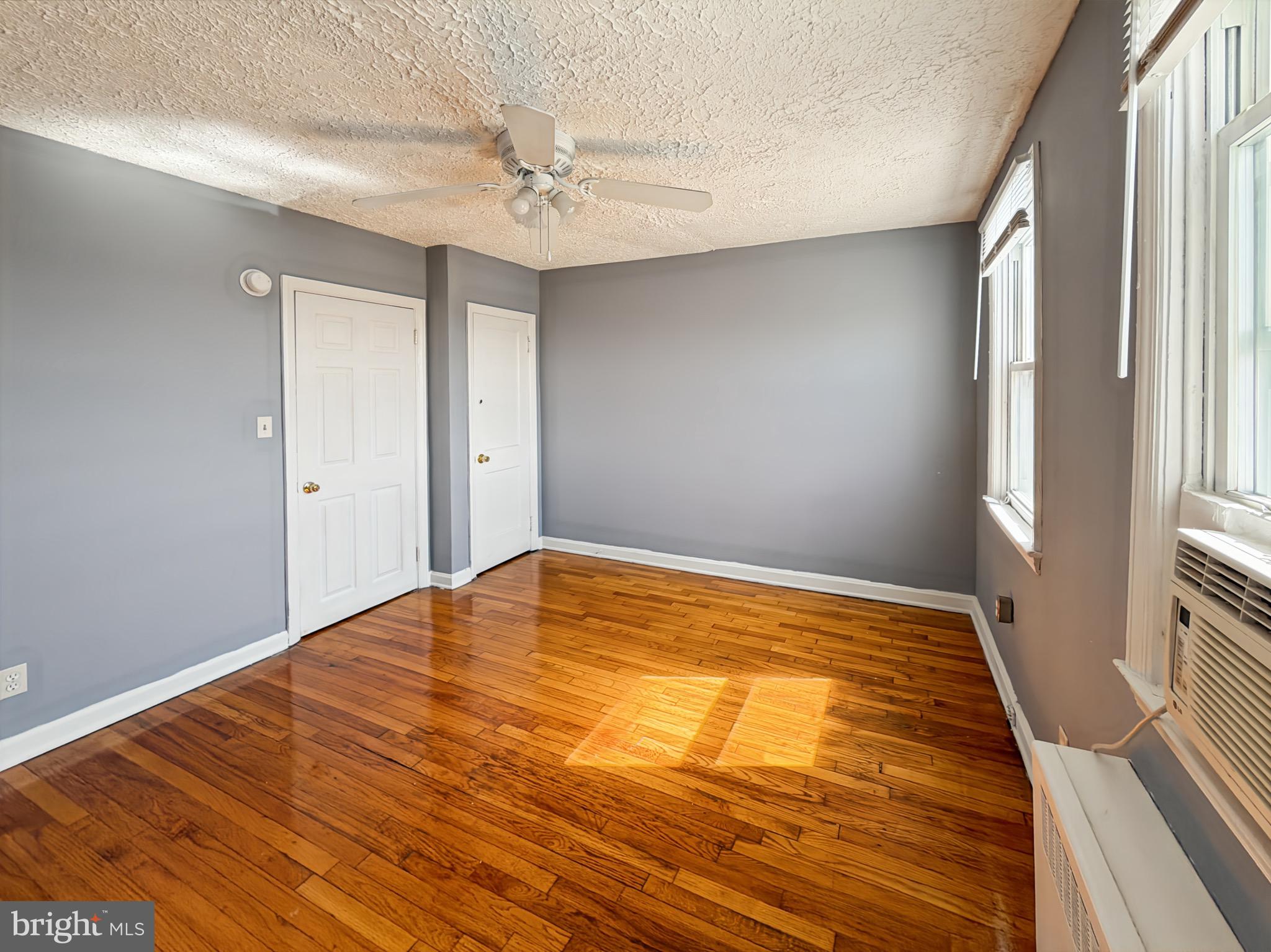 BROADWAY EAST - Residential