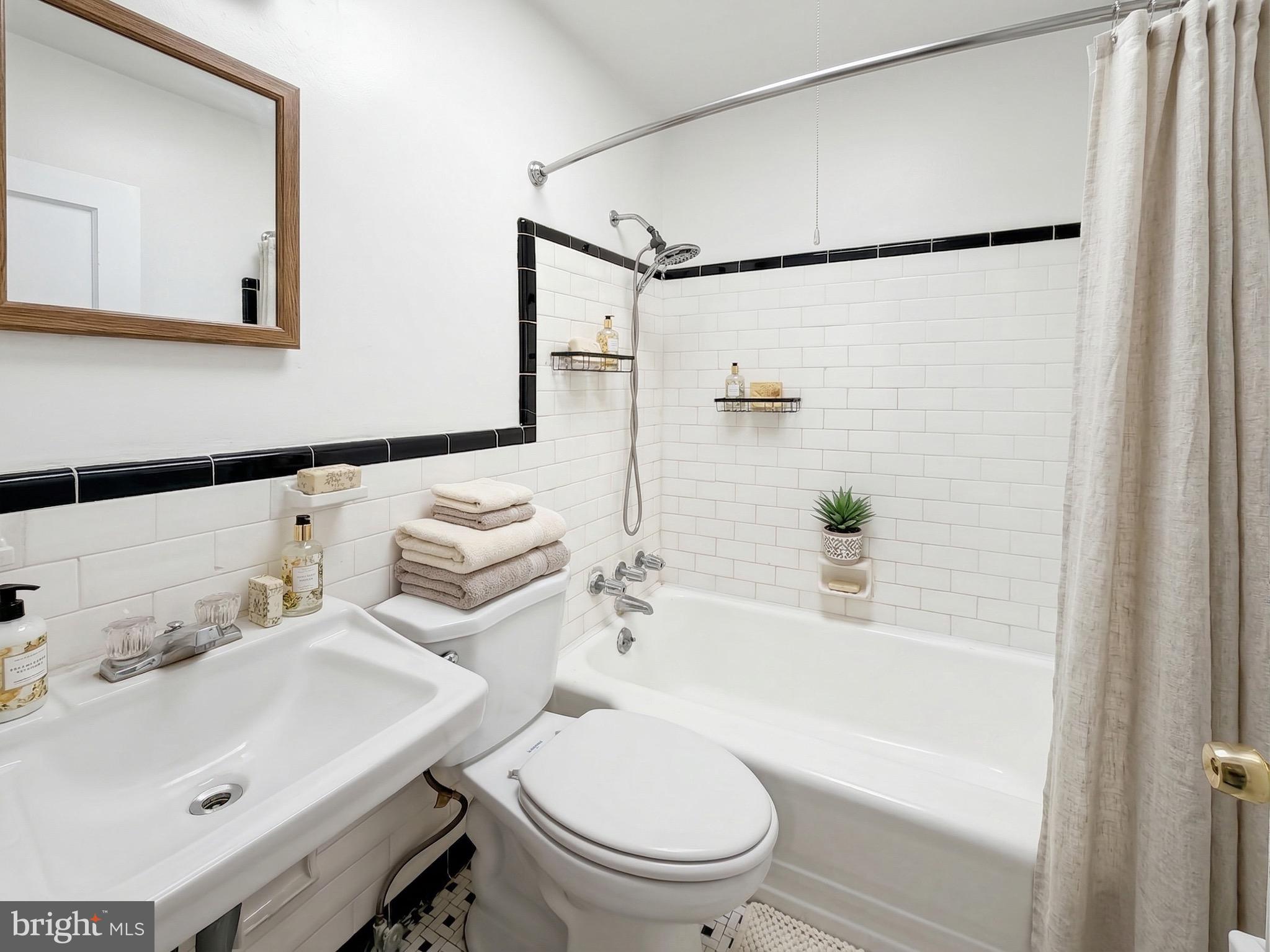 BROADWAY EAST - Residential