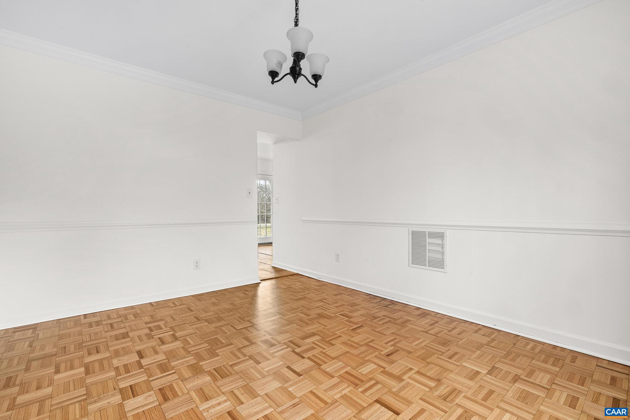 WINDSOR ESTATES - Residential