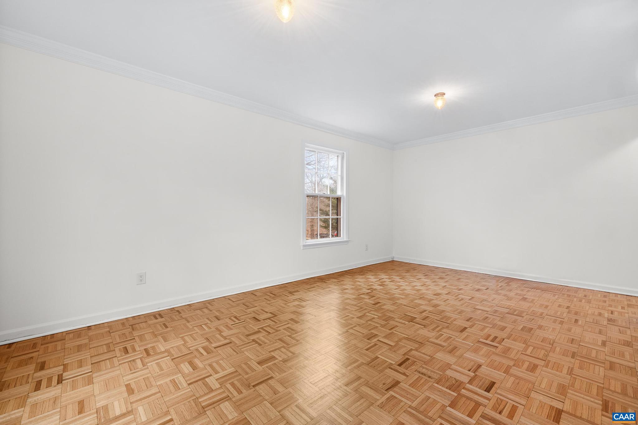 WINDSOR ESTATES - Residential