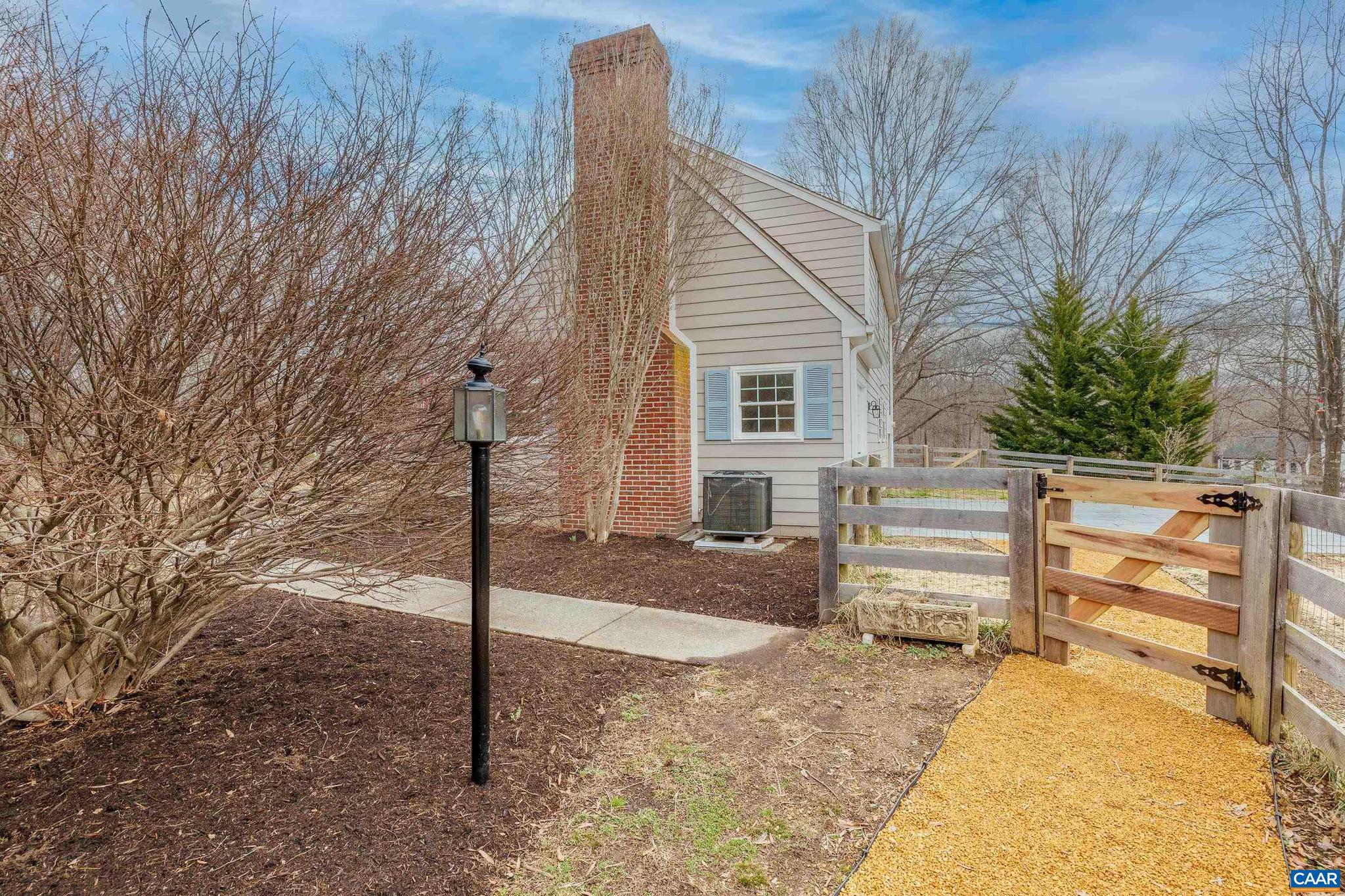 WINDSOR ESTATES - Residential