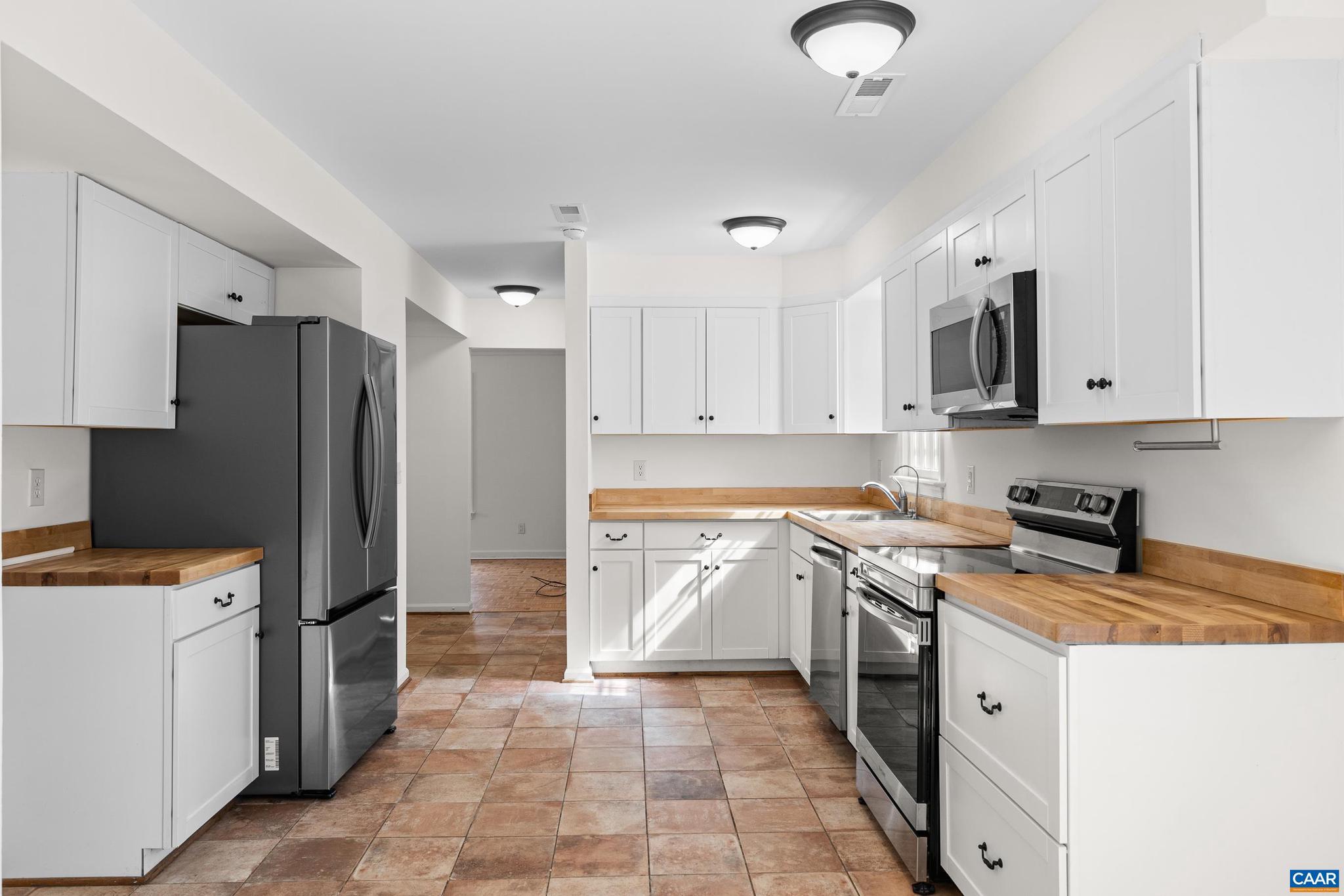 WINDSOR ESTATES - Residential