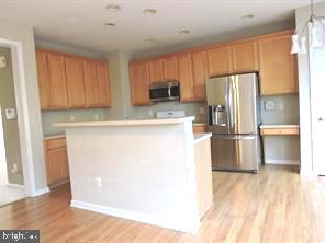 POTOMAC STATION - Residential Lease