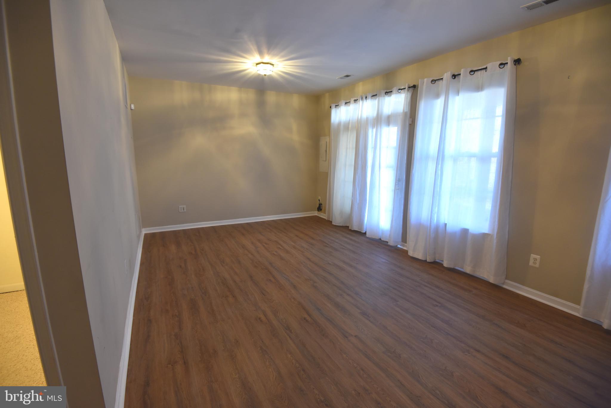 POTOMAC STATION - Residential Lease