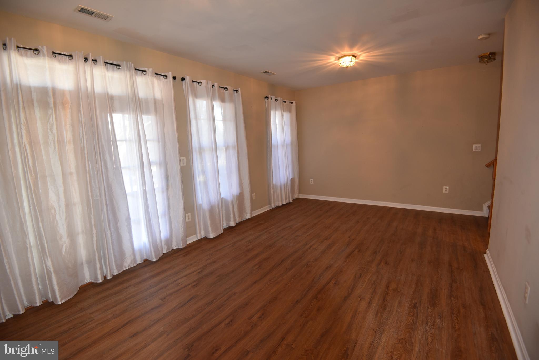 POTOMAC STATION - Residential Lease