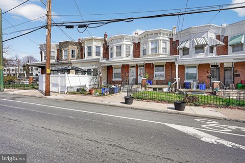 Townhouse For Sale - 1025 Orthodox Street<br/> PHILADELPHIA, PA 19124