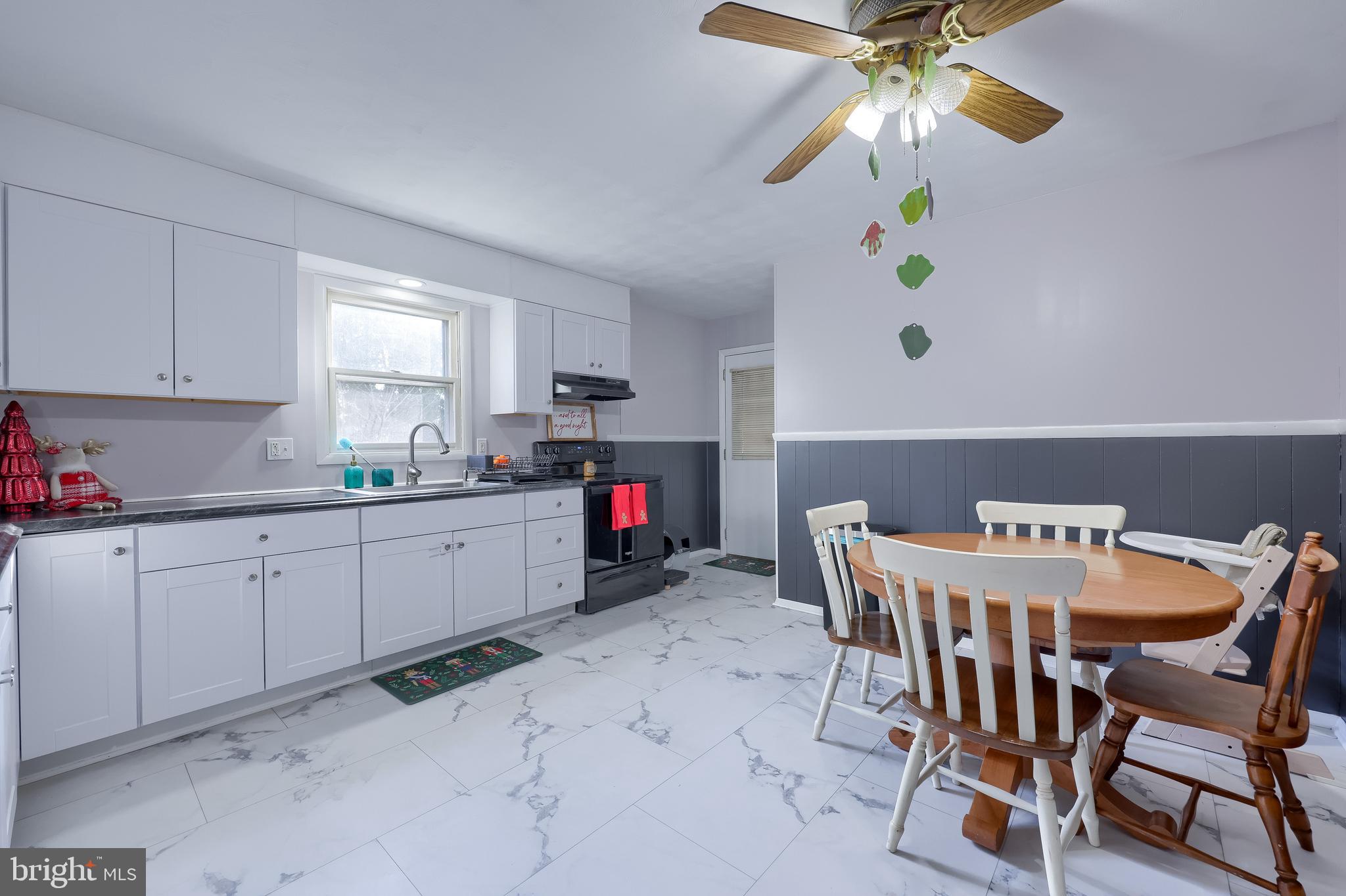 2110 VALLEY GREEN ROAD