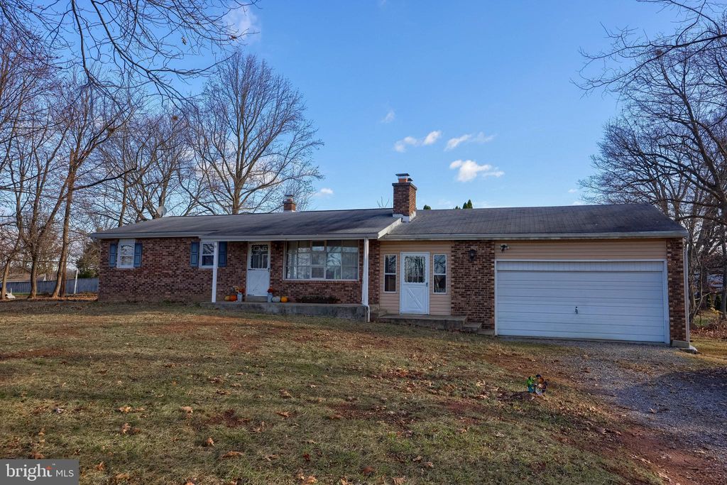 Photo of 2110 Valley Green Road, ETTERS, PA 17319 (MLS # PAYK2094168)