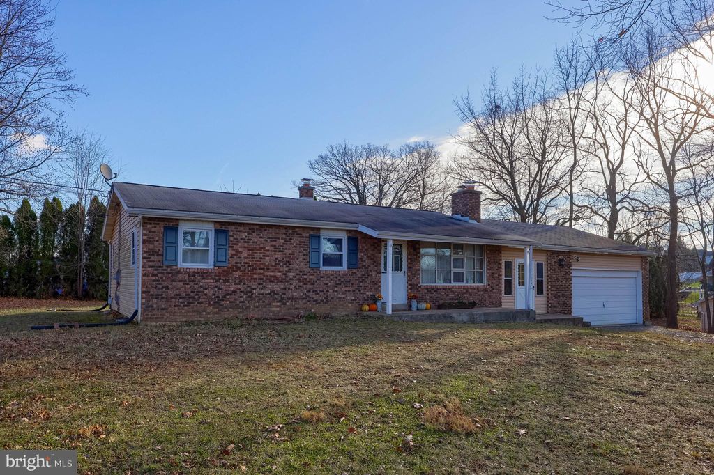 Photo of 2110 Valley Green Road, ETTERS, PA 17319 (MLS # PAYK2094168)