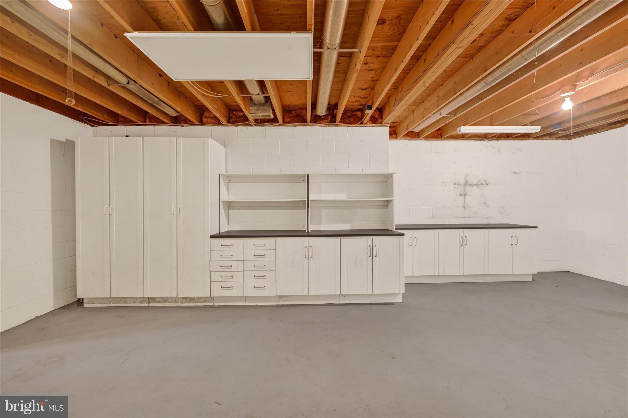 GOSHEN HUNT HILLS - Residential