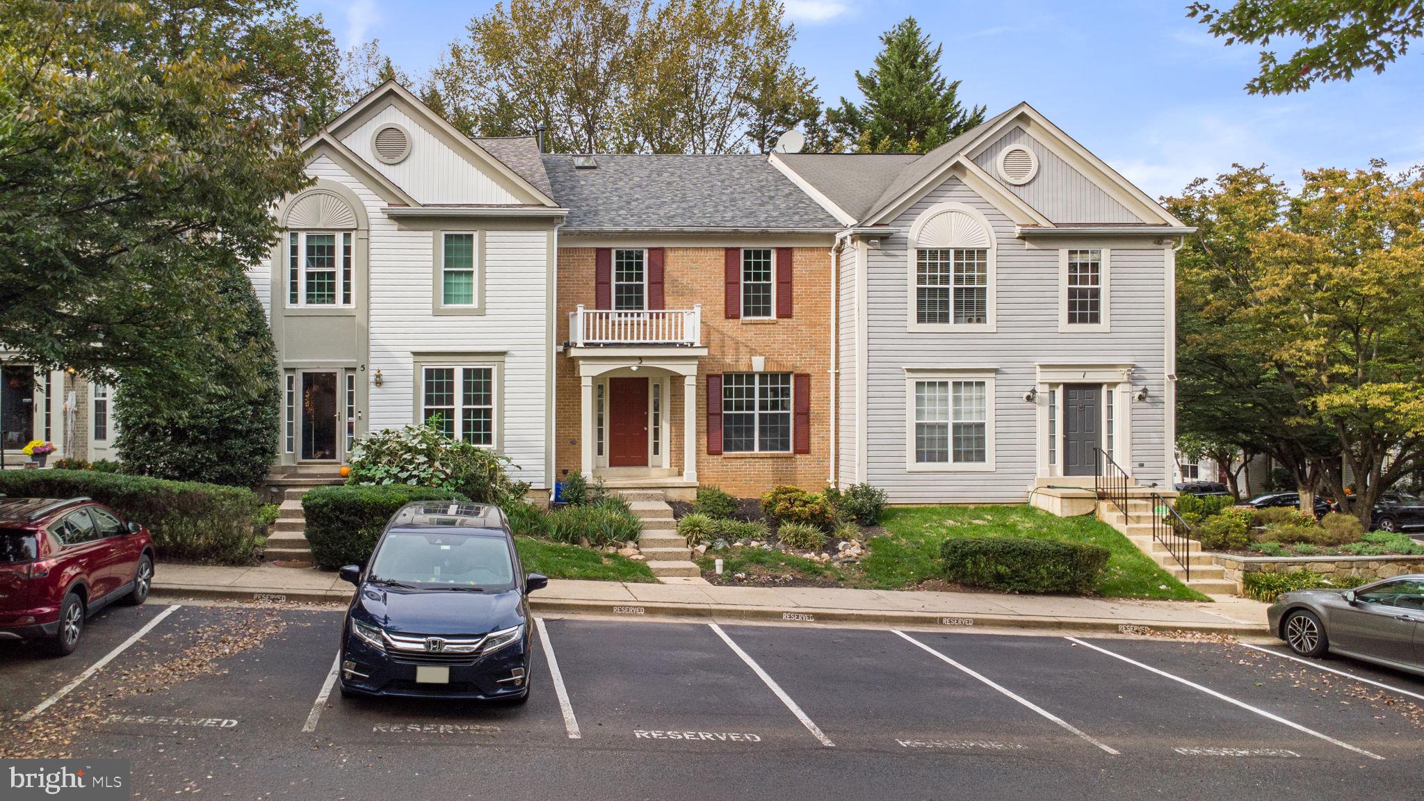 3 FIDDLELEAF COURT