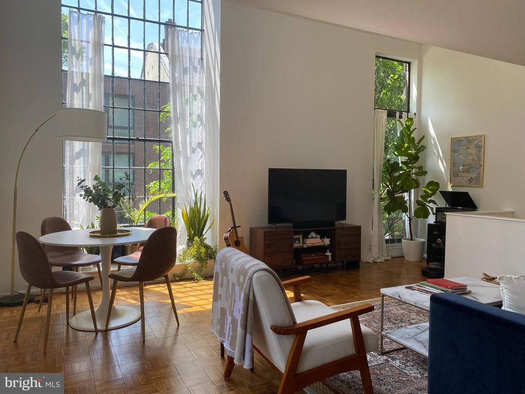 Photo of 501 Spruce Street, PHILADELPHIA, PA 19106 (MLS # PAPH2581974)