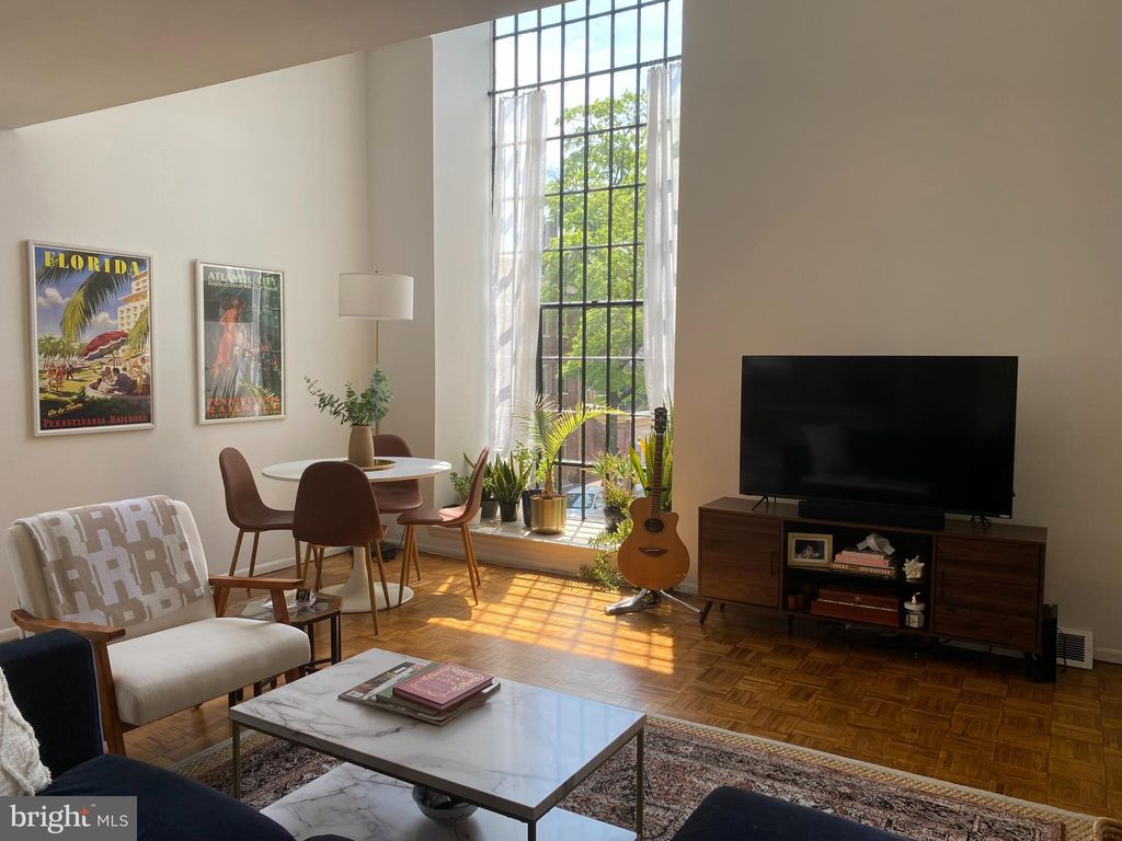 Photo of 501 Spruce Street, PHILADELPHIA, PA 19106 (MLS # PAPH2581974)