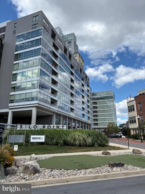 LOCUST POINT - Residential Lease