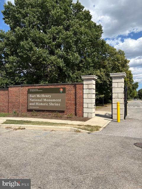 LOCUST POINT - Residential Lease