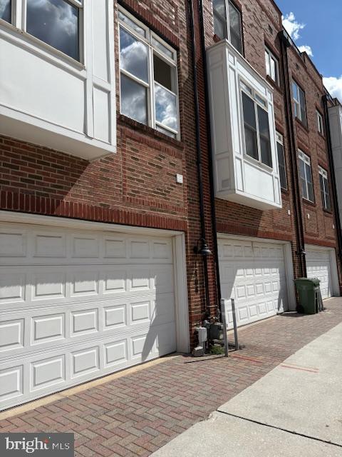 LOCUST POINT - Residential Lease