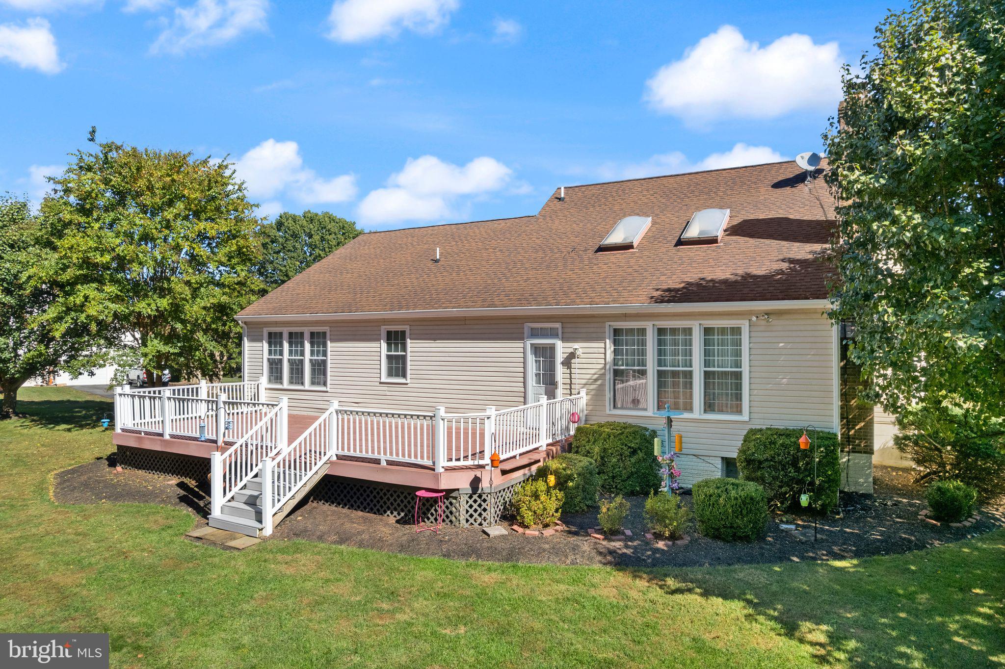 LAKE FAIRFAX PARK ESTATE - Residential