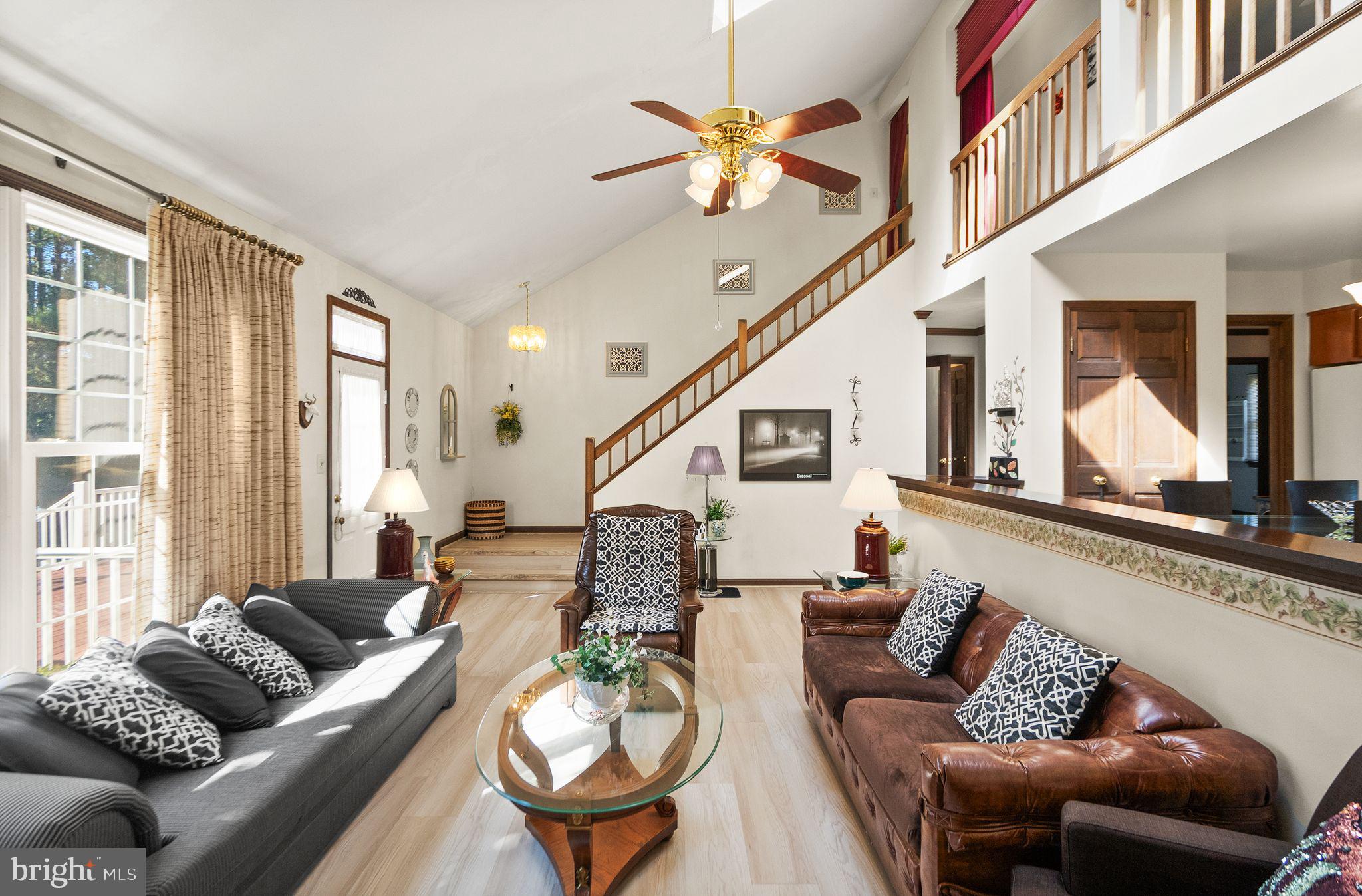 LAKE FAIRFAX PARK ESTATE - Residential