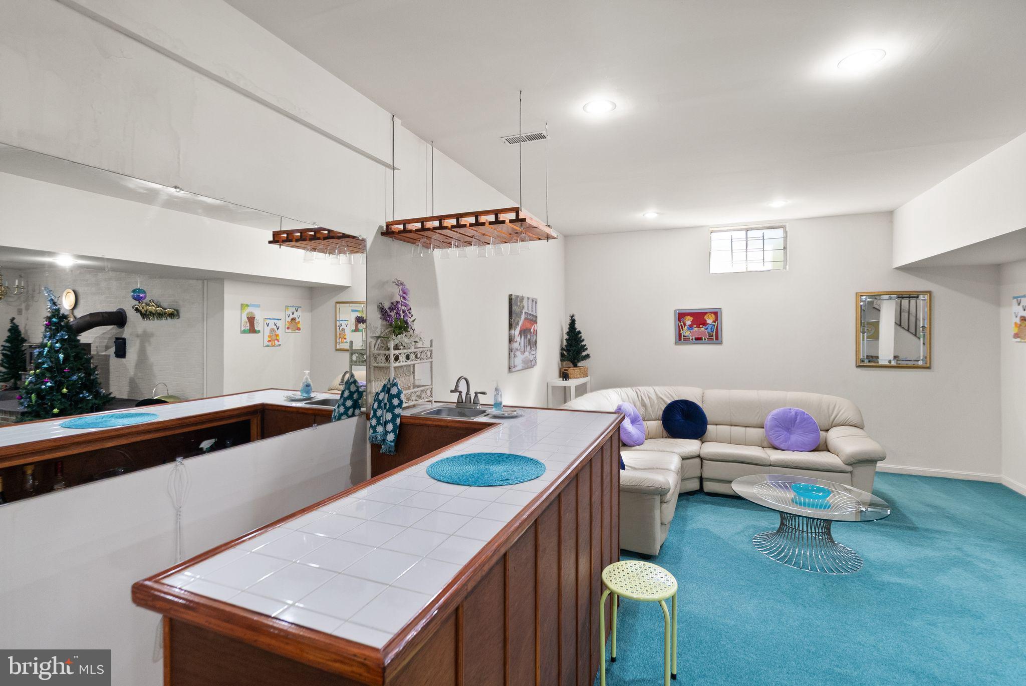 LAKE FAIRFAX PARK ESTATE - Residential