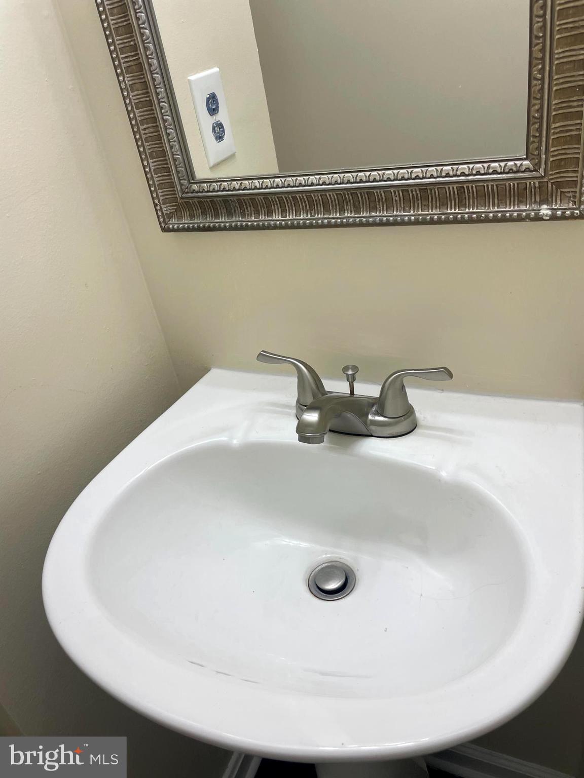 QUAILS RUN - Residential Lease