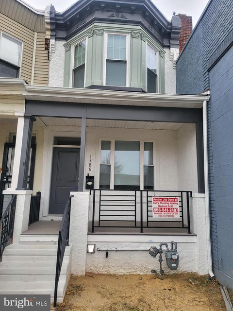 Townhouse For Sale - 1386 Haddon Avenue<br/> CAMDEN, NJ 08103