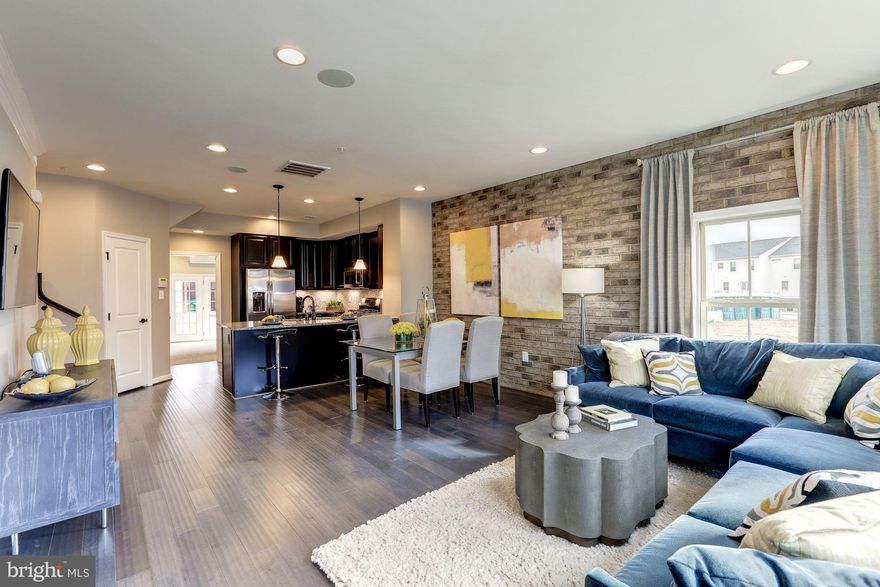 RARE OPPORTUNITY   ALL CLOSING COSTS PAID - Immediate delivery, Matisse Condo in Glenn Dale Crossing for just $314,990! 1,600 sq. ft., 3 bedroom & 2.5 bathrooms & a 1 car garage! Open floor plan, stainless steel appliances with gas cooking, granite countertops with 42  upgrade cabinets in the kitchen! Huge owners bedroom, 2 walk in closets, spacious owners bathroom with soaking tub & separate shower! All of this with a wonderful view of the community courtyard! Do not miss out on this opportunity to own the highly sought after Matisse condo in Glenn Dale Crossing!