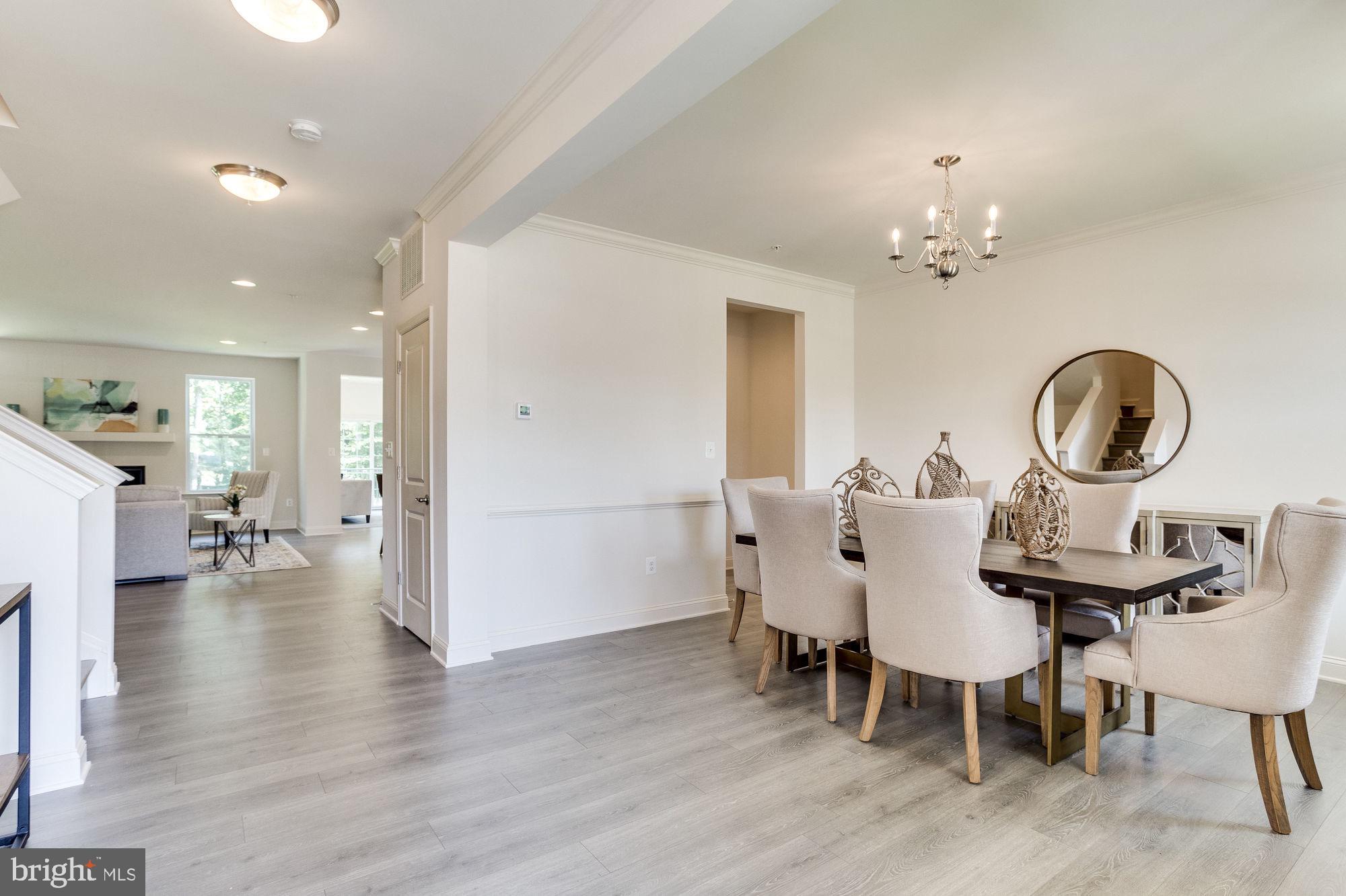 KINGSVIEW KNOLLS - Residential