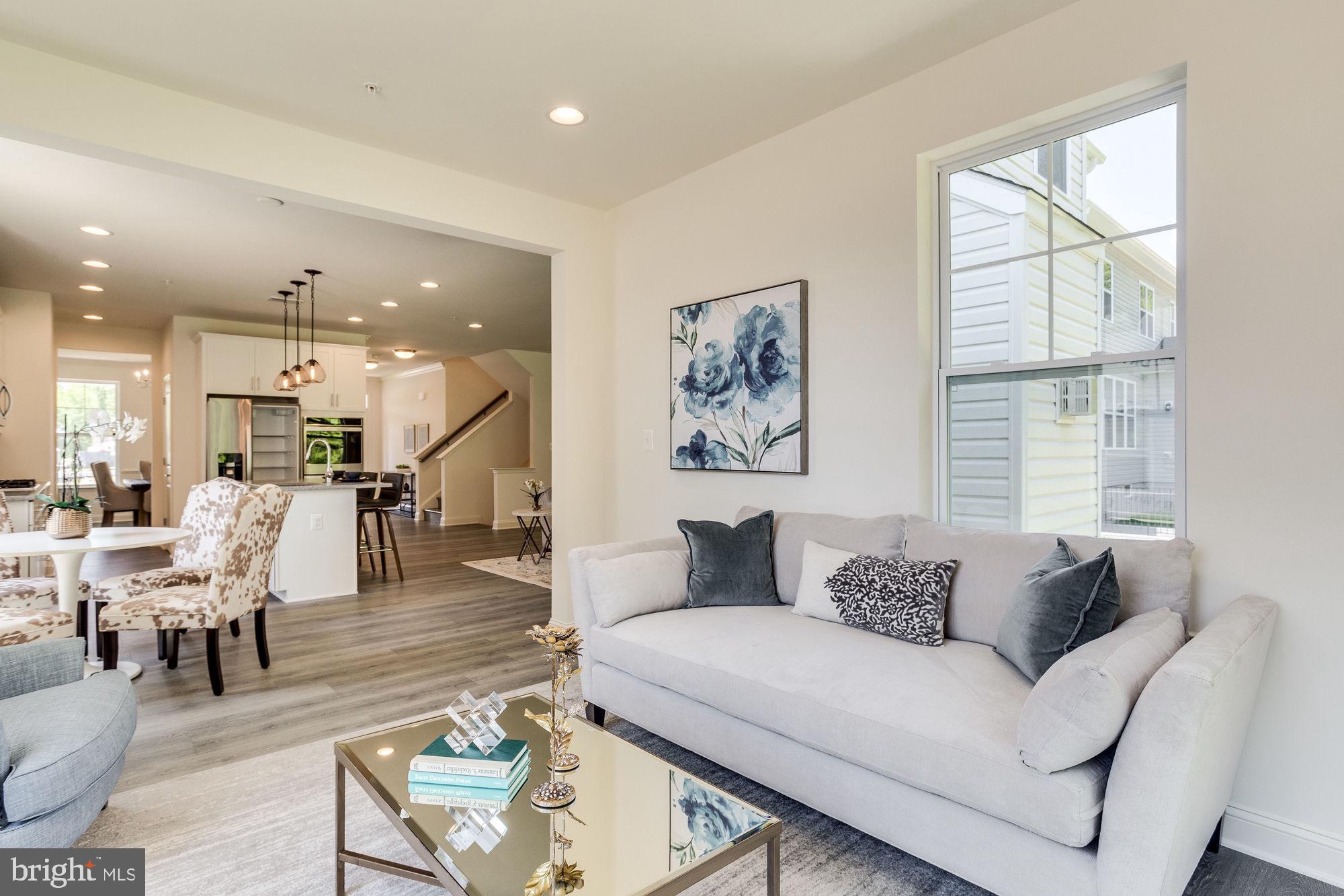 KINGSVIEW KNOLLS - Residential