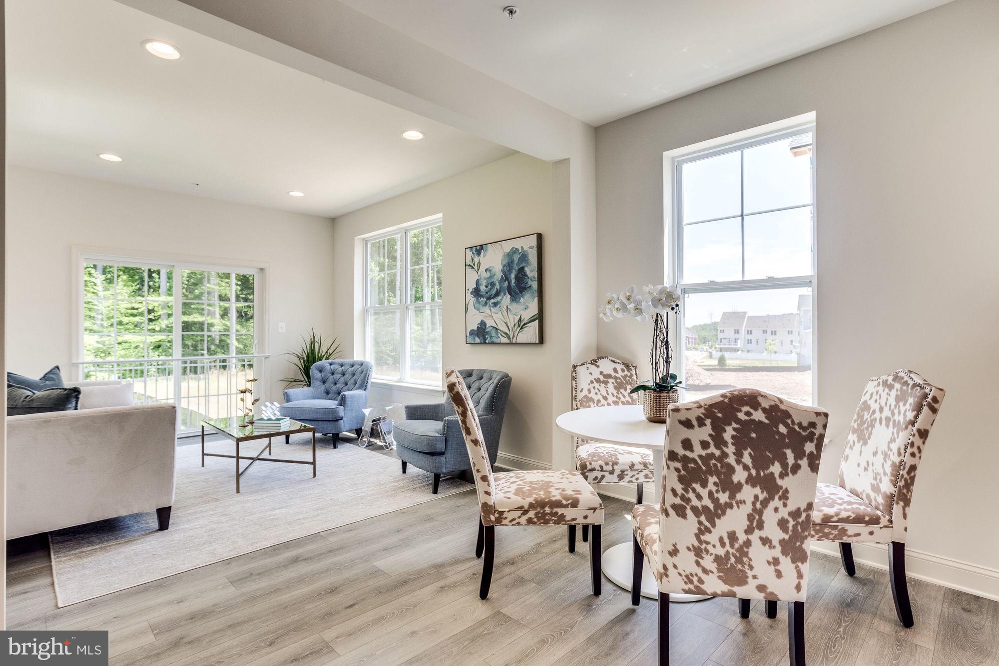 KINGSVIEW KNOLLS - Residential