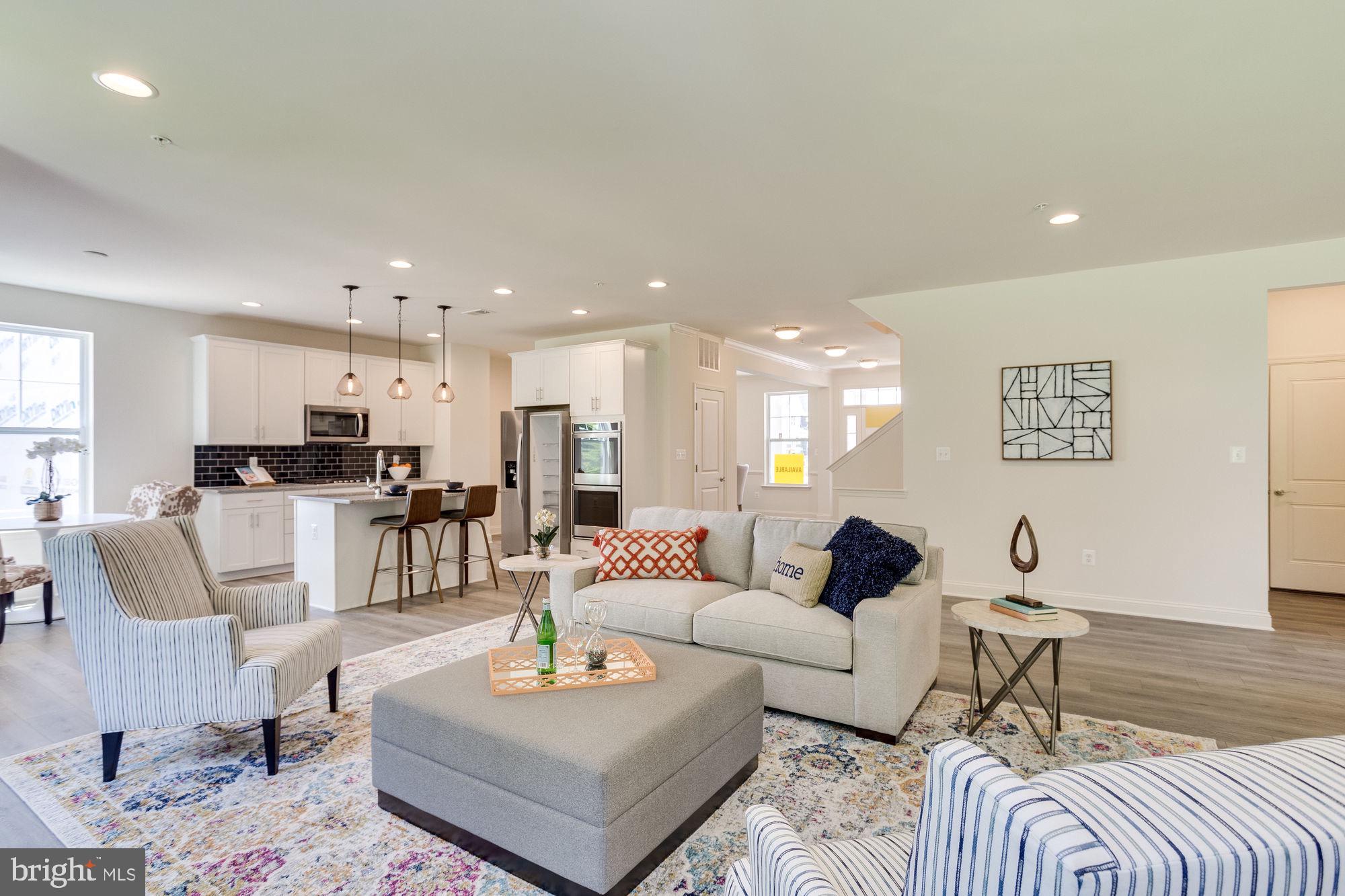 KINGSVIEW KNOLLS - Residential