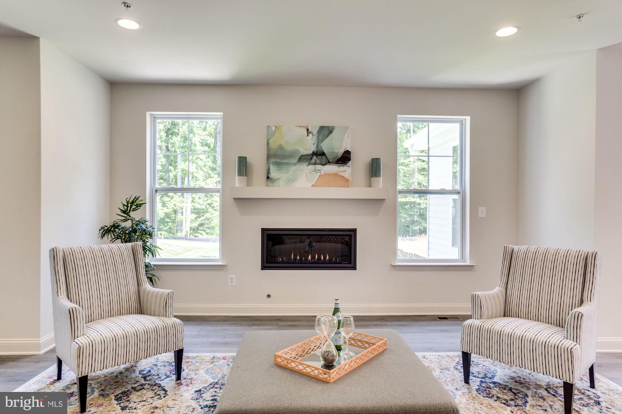 KINGSVIEW KNOLLS - Residential