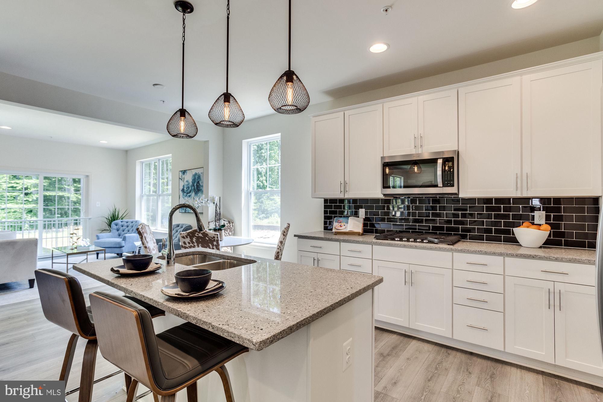 KINGSVIEW KNOLLS - Residential