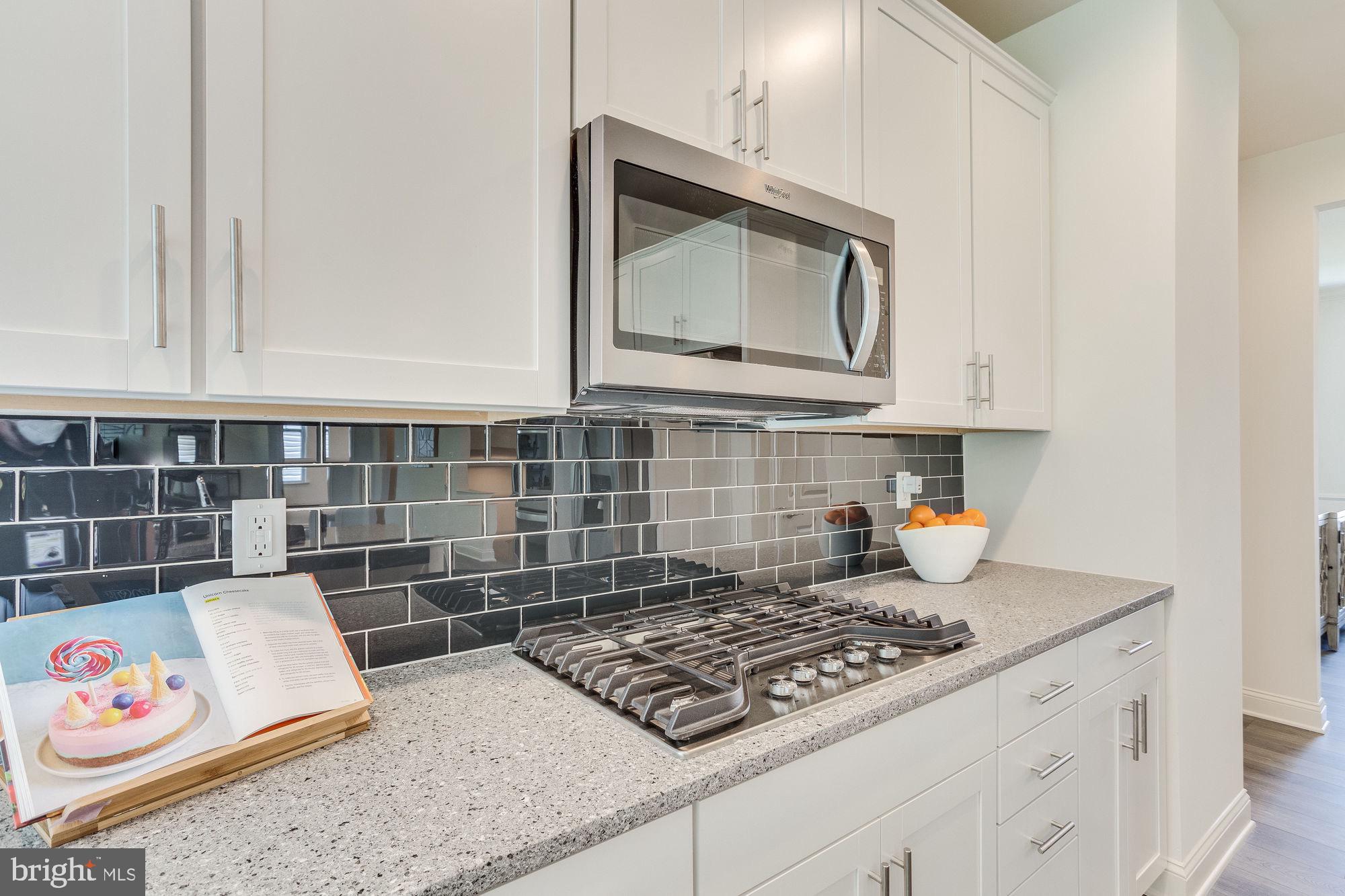 KINGSVIEW KNOLLS - Residential