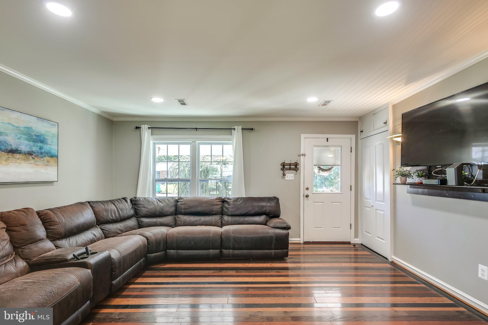 BROWNS - Residential