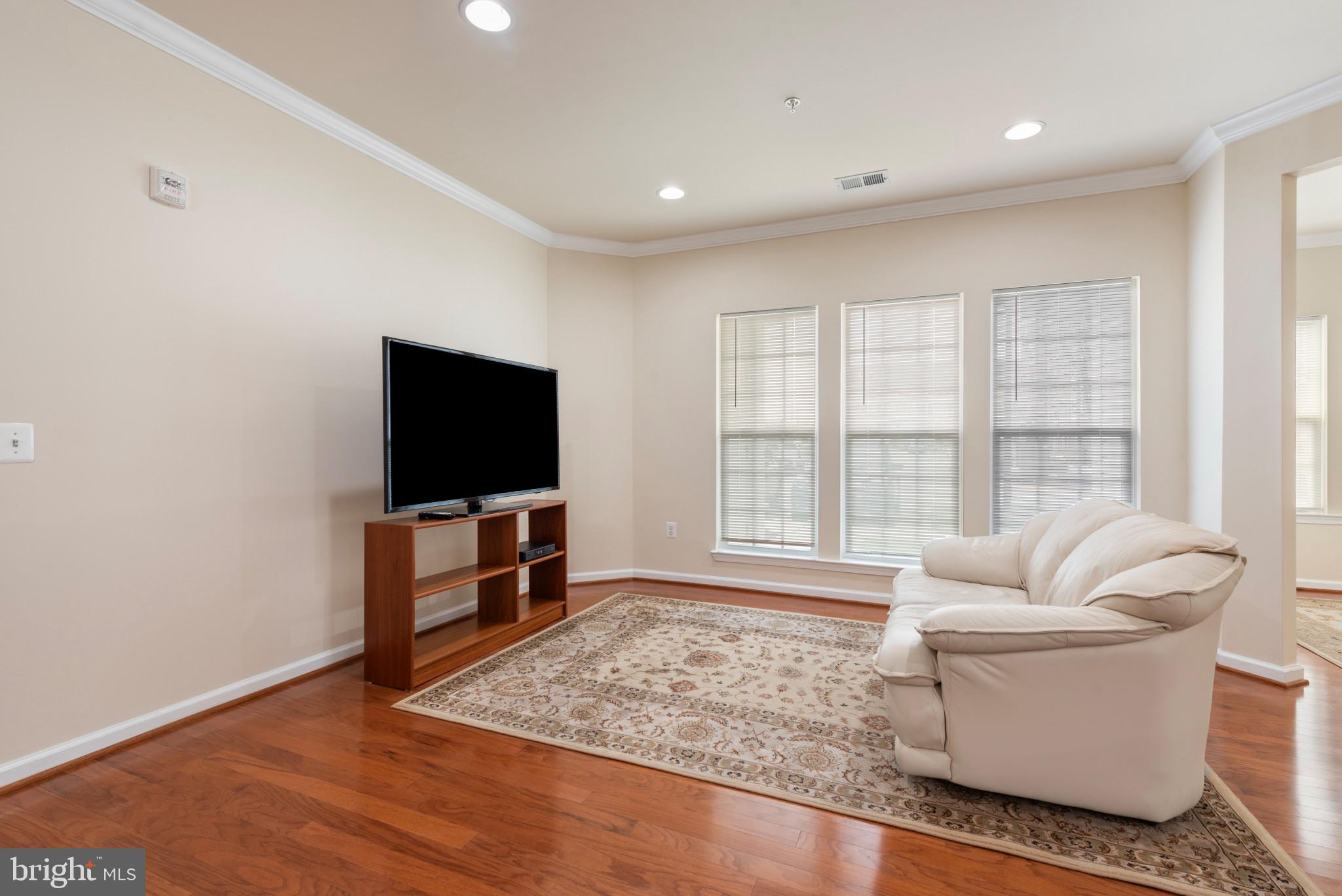 1624 HARDWICK COURT 101