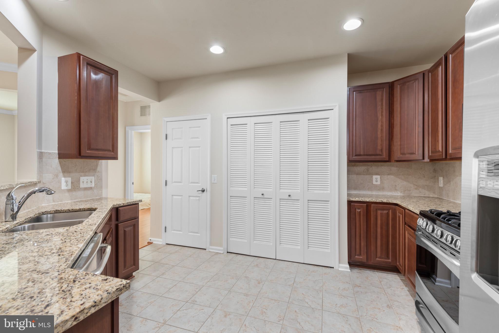 STONEY RUN - Residential