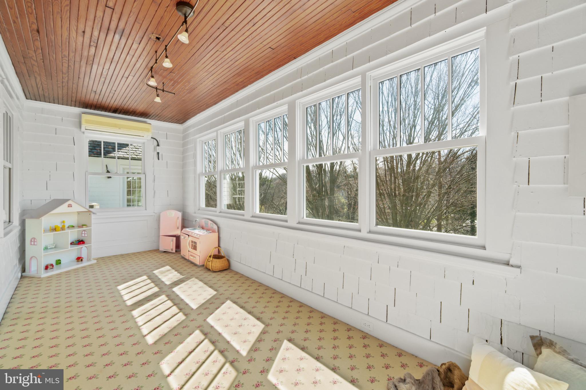 RUXTON - Residential