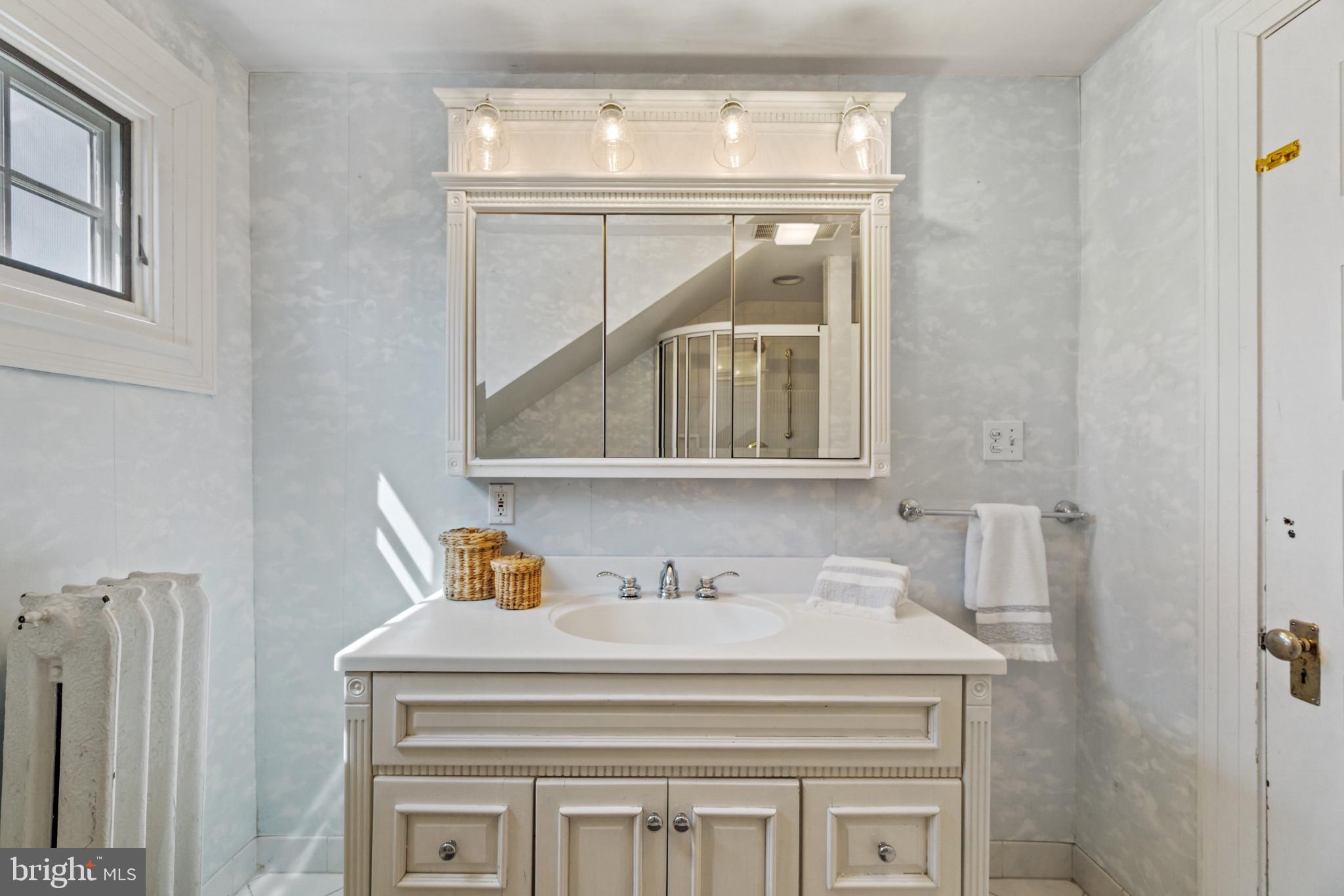 RUXTON - Residential