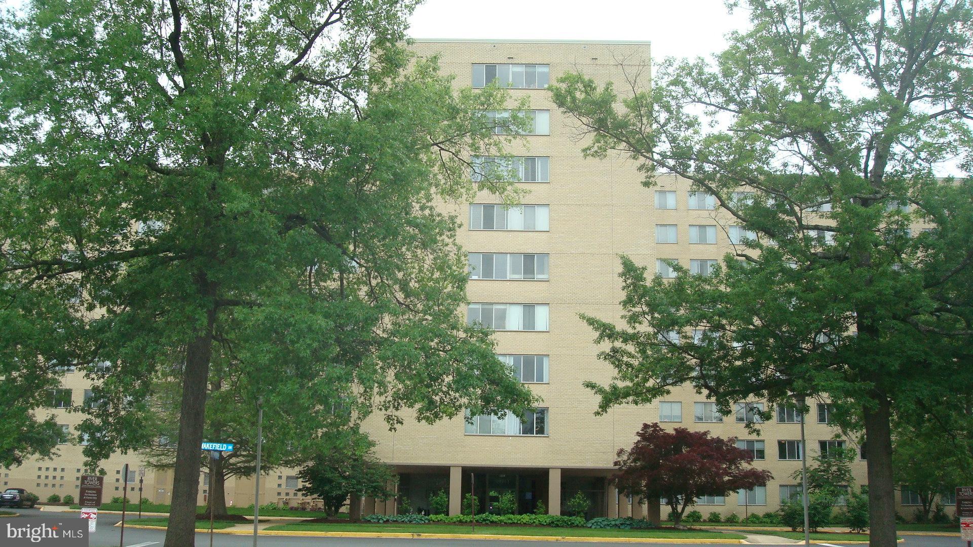 RIVER TOWERS - Residential