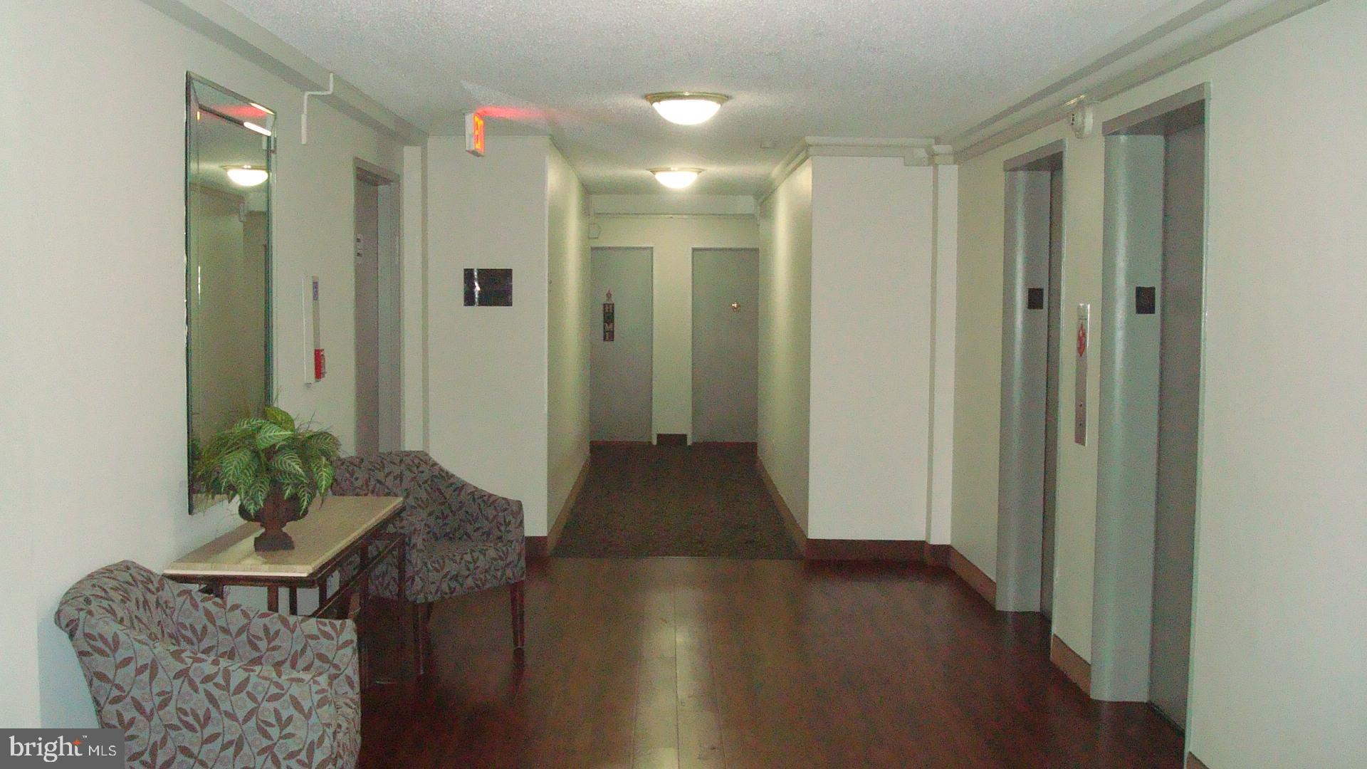 RIVER TOWERS - Residential