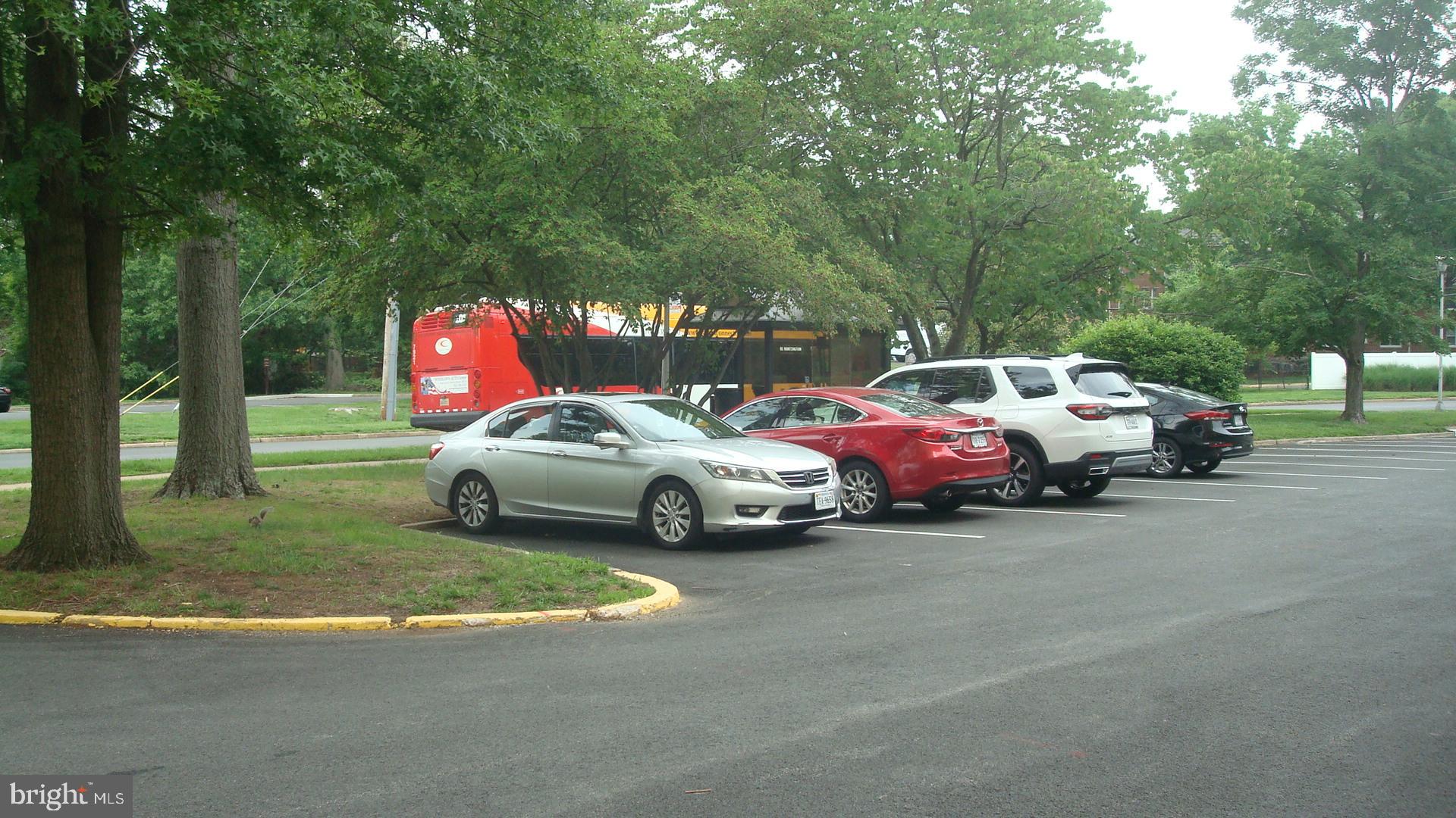 RIVER TOWERS - Residential