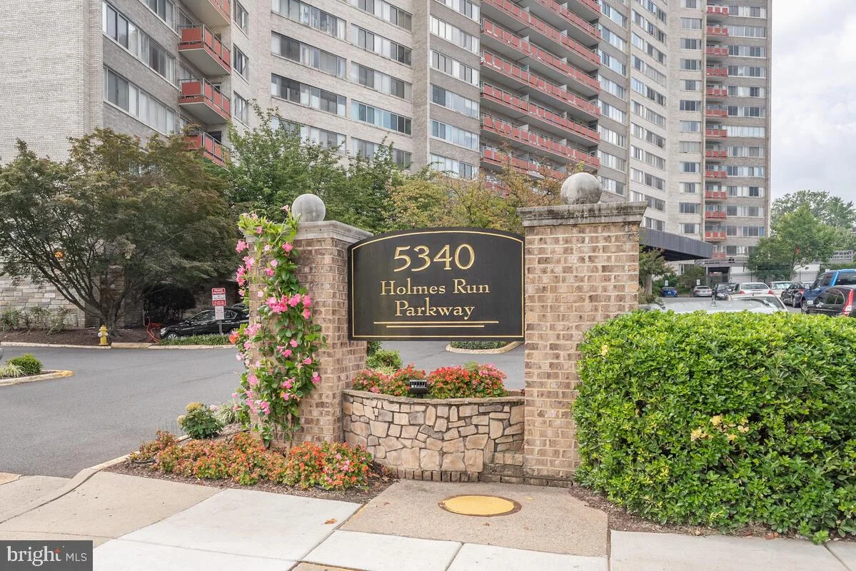5340 Holmes Run Parkway Unit 1118, Alexandria, VA 22304