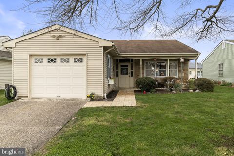 61 CHATHAM PLACE SOUTHAMPTON NJ 08088